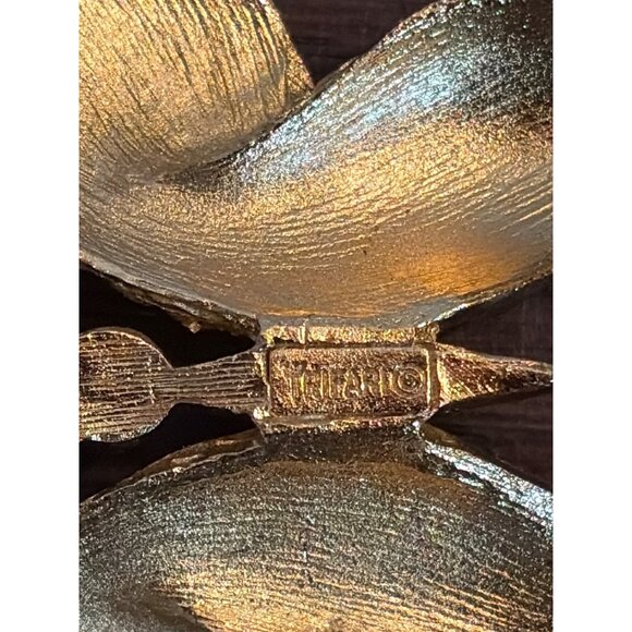 Vintage Trifari Butterfly Gold-Tone Textured Brooch Pin Alfred Philippe artistry - Picture 3 of 4